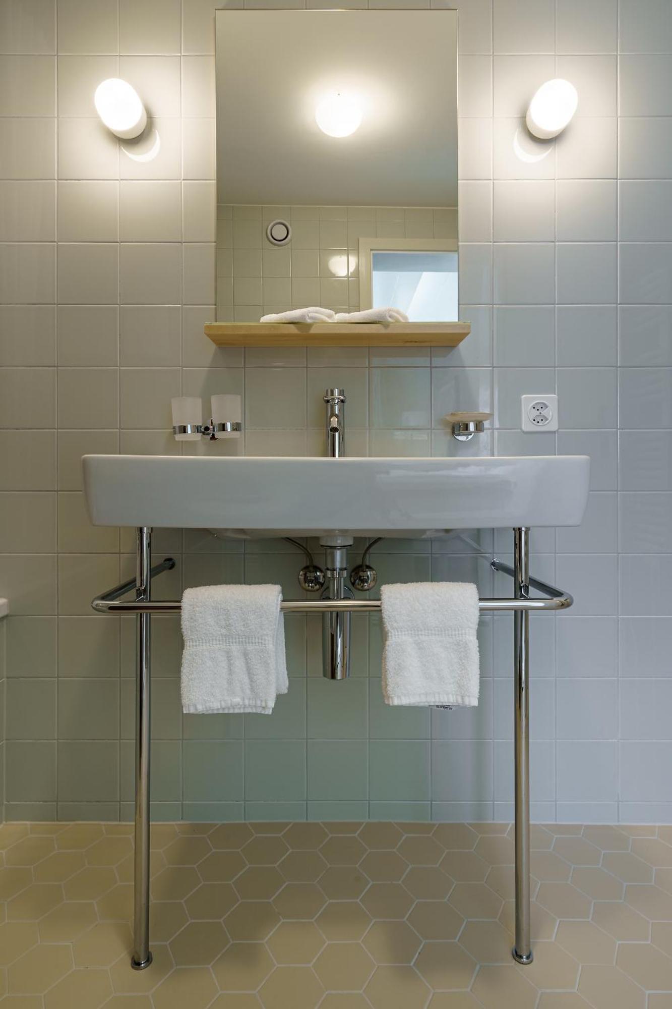 Hotel Alpenruhe - Vintage Design Hotel Wengen Ruang foto
