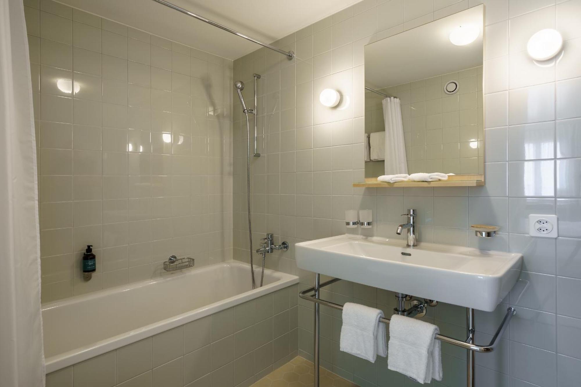 Hotel Alpenruhe - Vintage Design Hotel Wengen Ruang foto