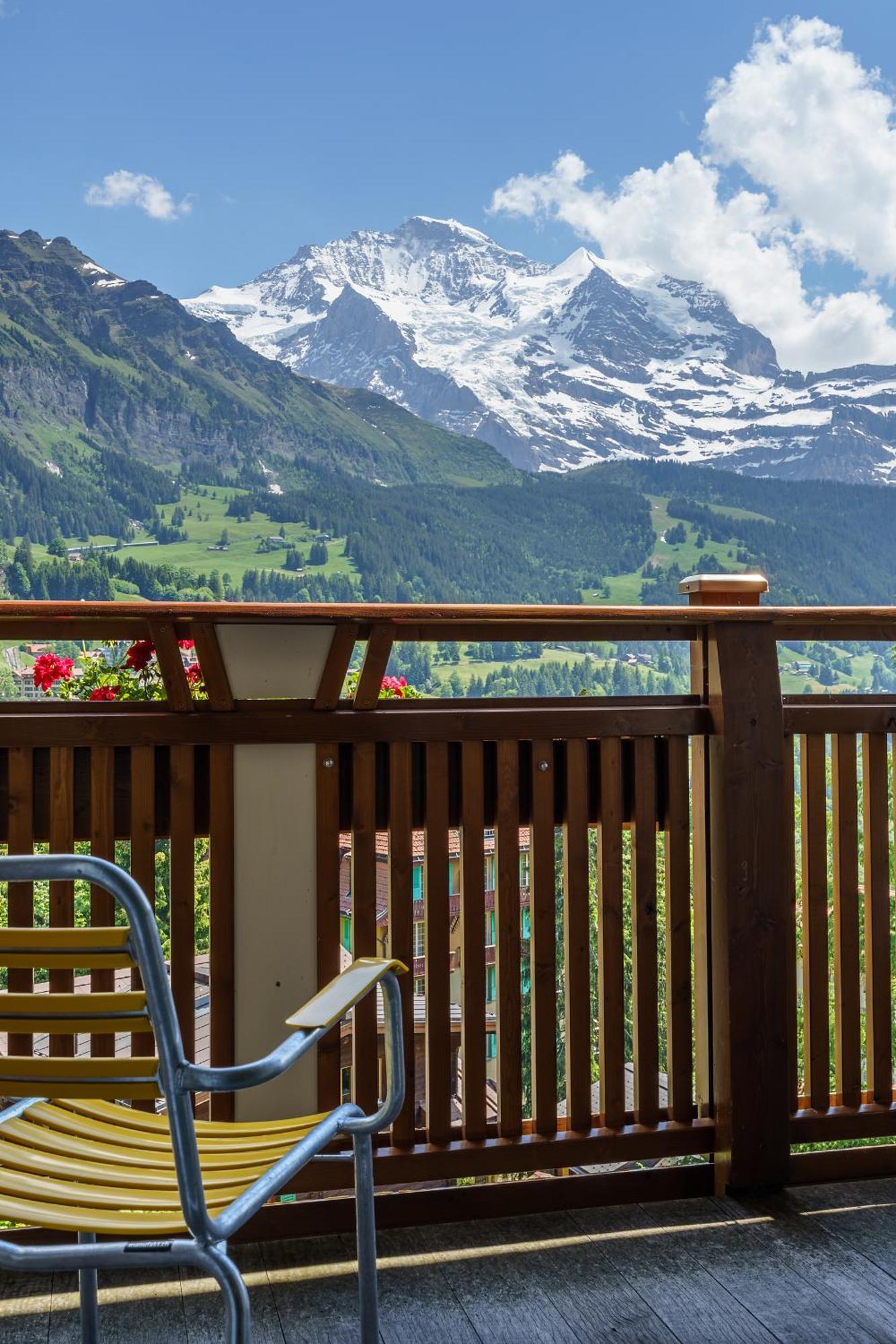 Hotel Alpenruhe - Vintage Design Hotel Wengen Bagian luar foto